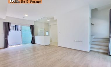 出售 3 卧室 联排别墅 在 Bang Phli, Samut Prakan
