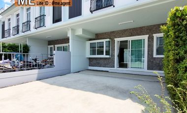 出售 3 卧室 联排别墅 在 Bang Phli, Samut Prakan