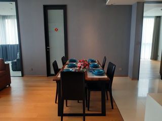 Condo en alquiler de 2 habitaciones en Khlong Toei, Bangkok