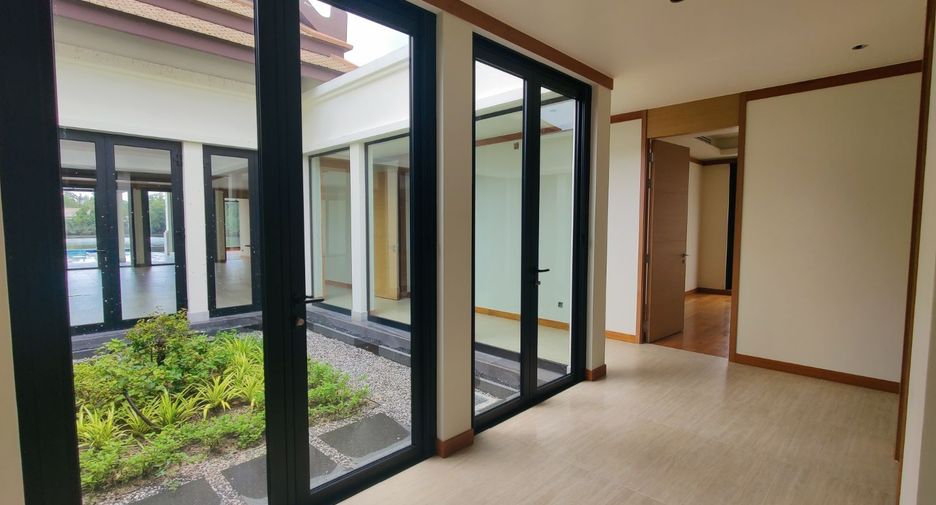 For sale 5 bedrooms villa in Thalang, Phuket