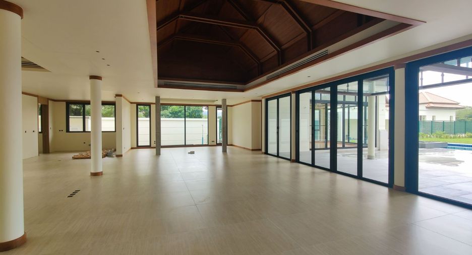 For sale 5 bedrooms villa in Thalang, Phuket
