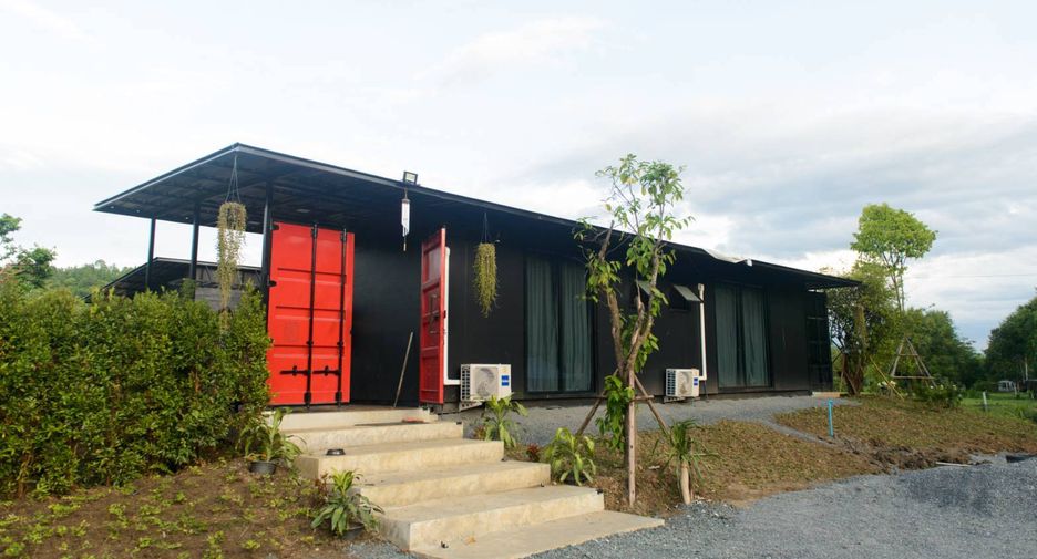 Local comercial en venta de 4 habitaciones en San Kamphaeng, Chiang Mai