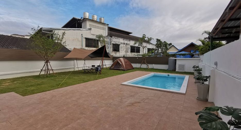 For sale 8 bedrooms townhouse in Bang Lamung, Chonburi