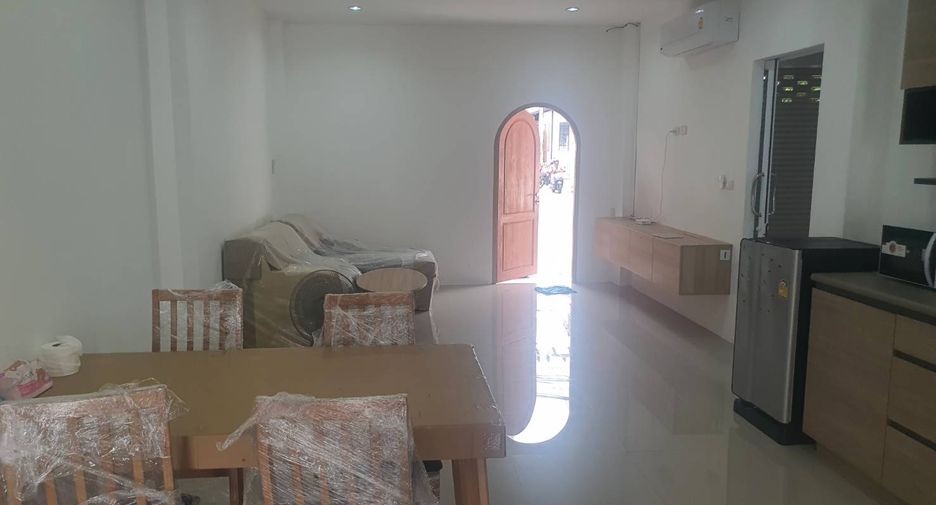 For sale 8 bedrooms townhouse in Bang Lamung, Chonburi