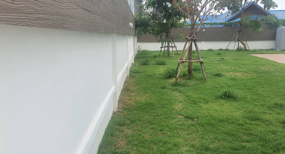 For sale 8 bedrooms townhouse in Bang Lamung, Chonburi