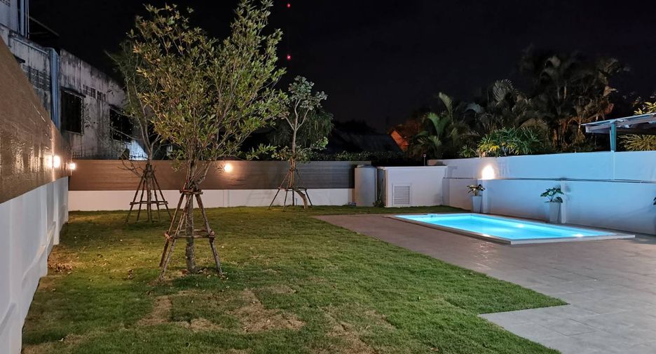 For sale 8 bedrooms townhouse in Bang Lamung, Chonburi