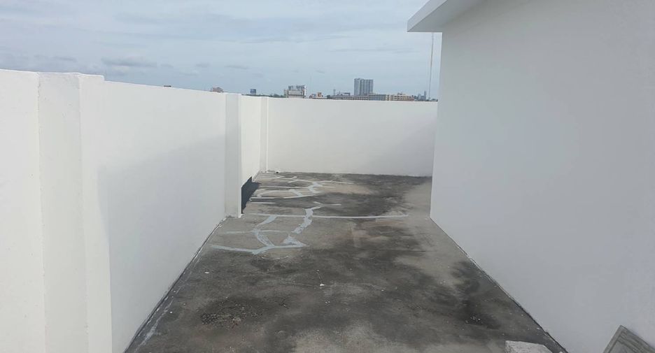For sale 8 bedrooms townhouse in Bang Lamung, Chonburi