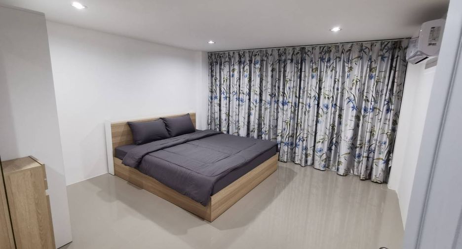For sale 8 bedrooms townhouse in Bang Lamung, Chonburi