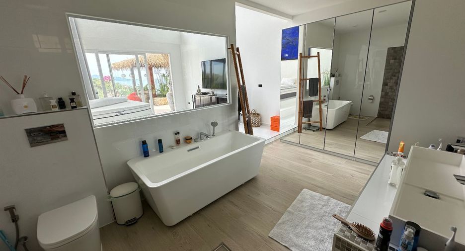 For sale 4 bedrooms villa in Ko Samui, Surat Thani