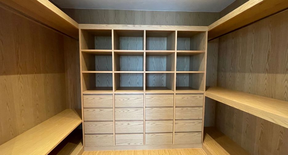 Apartment zur Miete mit 3 Zimmer in Watthana, Bangkok