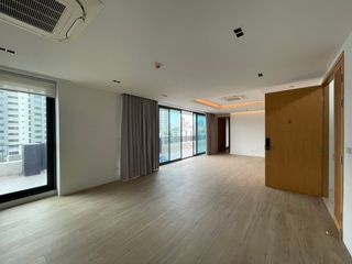 出租 3 卧室 公寓式住宅 在 Watthana, 曼谷