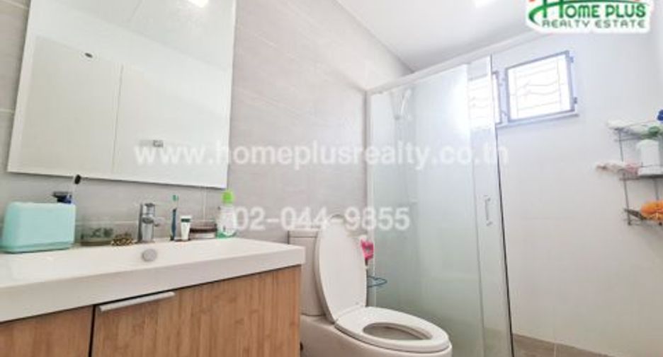 For sale 3 bedrooms house in Bang Bo, Samut Prakan
