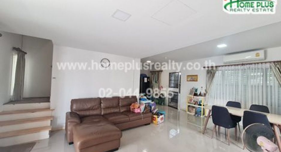 For sale 3 bedrooms house in Bang Bo, Samut Prakan