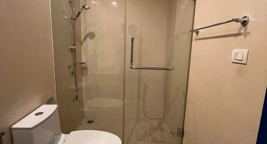 Condo en alquiler de 2 habitaciones en Khlong Toei, Bangkok