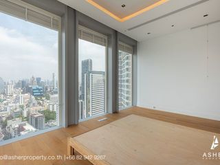For rent 3 bedrooms condo in Sathon, Bangkok