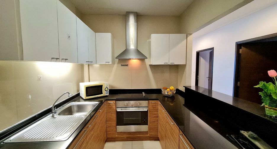 For rent 2 ベッドルーム serviced apartment in Watthana, Bangkok