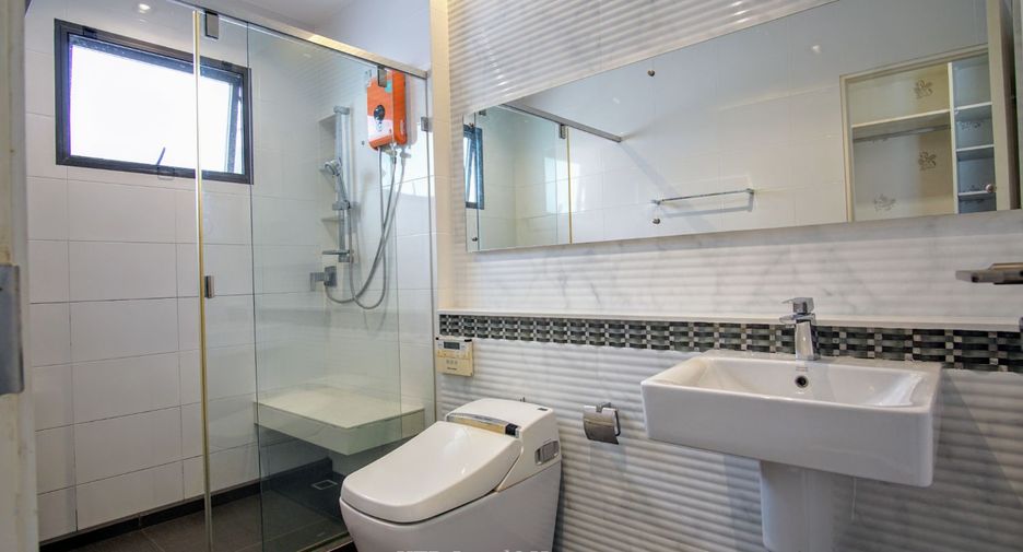For sale 3 bedrooms house in Prawet, Bangkok
