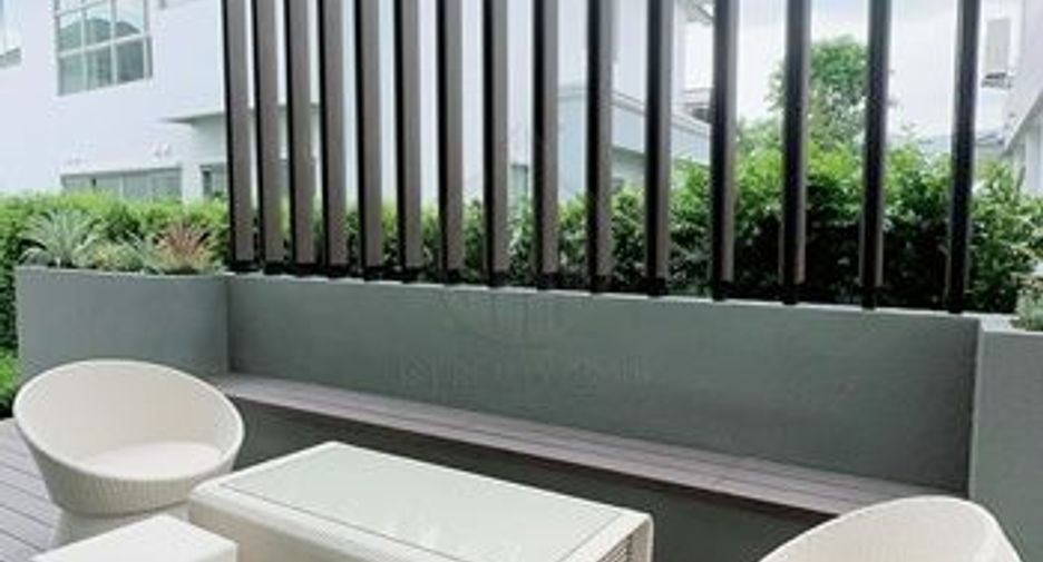 À vendre 5 chambres maison à Lat Krabang, Bangkok