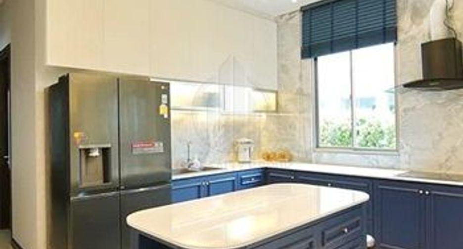 À vendre 5 chambres maison à Lat Krabang, Bangkok