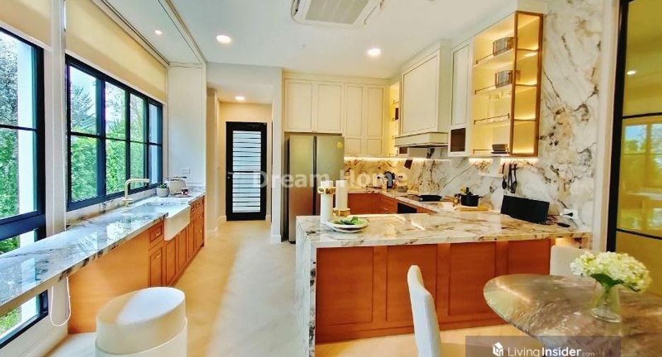 For rent and for sale 5 bed house in Saphan Sung, Bangkok