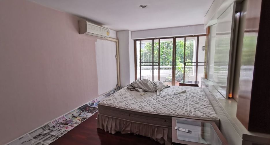 For rent 3 bedrooms apartment in Phaya Thai, Bangkok