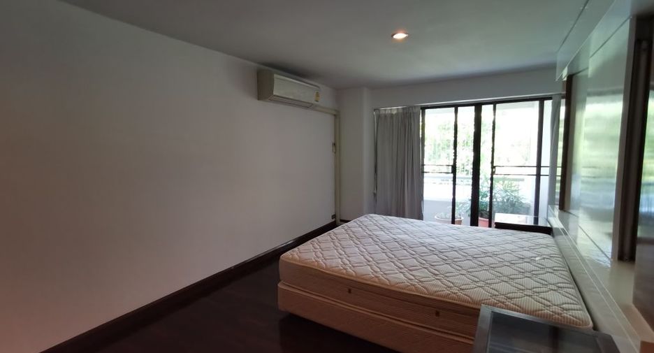 For rent 3 bedrooms apartment in Phaya Thai, Bangkok