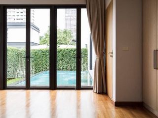 Casa en alquiler de 4 habitaciones en Watthana, Bangkok