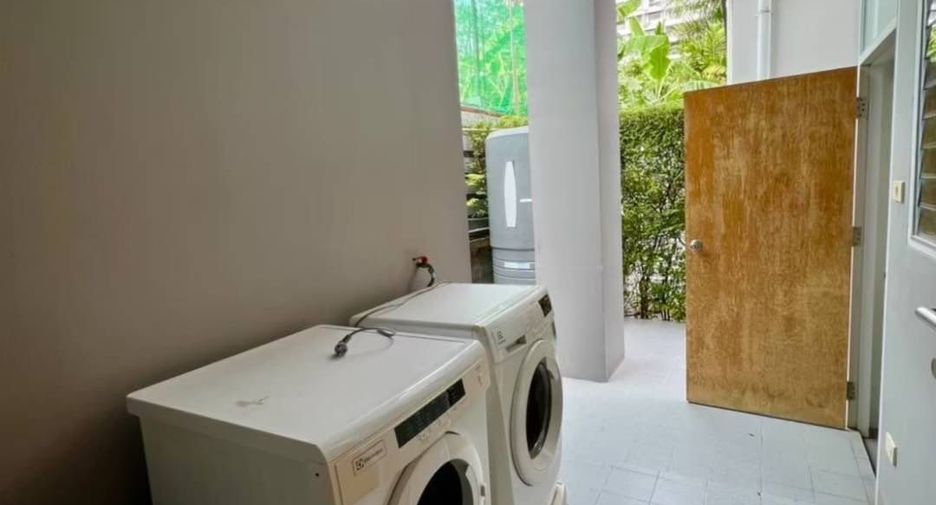 Casa en alquiler de 4 habitaciones en Watthana, Bangkok