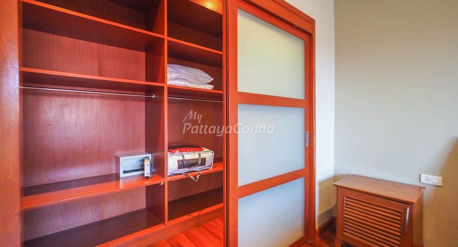 For rent 3 Beds condo in Pratumnak, Pattaya