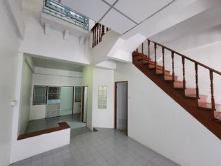 出售 2 卧室 联排别墅 在 Bang Sue, 曼谷
