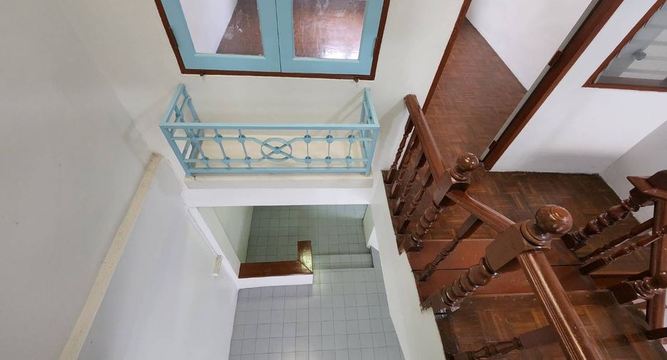 Casa adosada en venta de 2 habitaciones en Bang Sue, Bangkok
