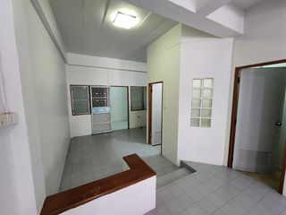 出售 2 卧室 联排别墅 在 Bang Sue, 曼谷