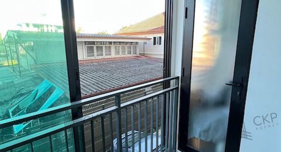 Wohnung zum Kauf mit 1 Zimmer in Huai Khwang, Bangkok