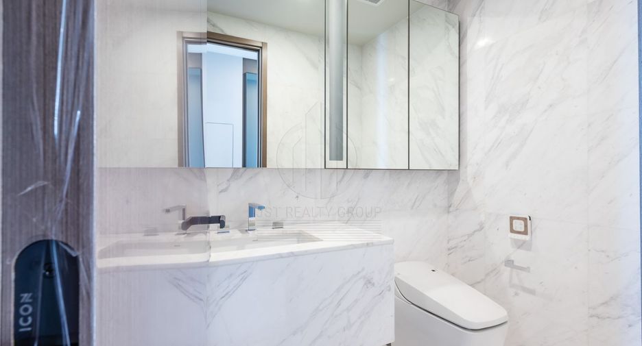For sale 2 bedrooms condo in Watthana, Bangkok