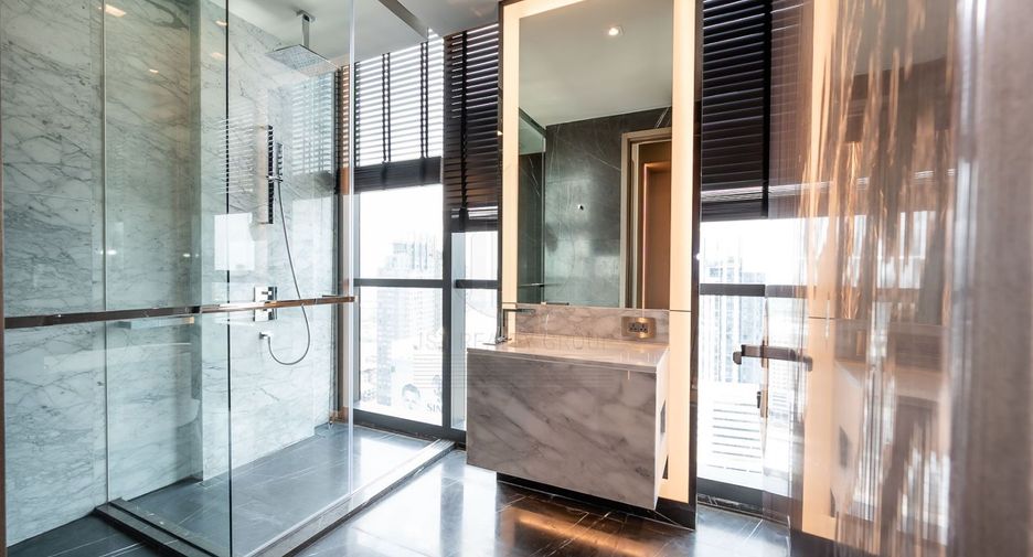 For sale 2 bedrooms condo in Watthana, Bangkok