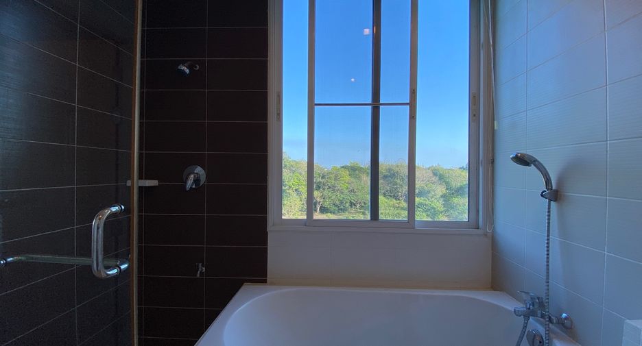 For sale 2 bedrooms condo in Mueang Chiang Mai, Chiang Mai