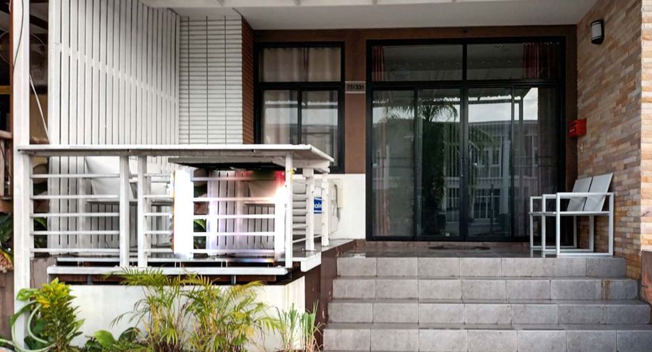 For rent 4 bed townhouse in Hang Dong, Chiang Mai