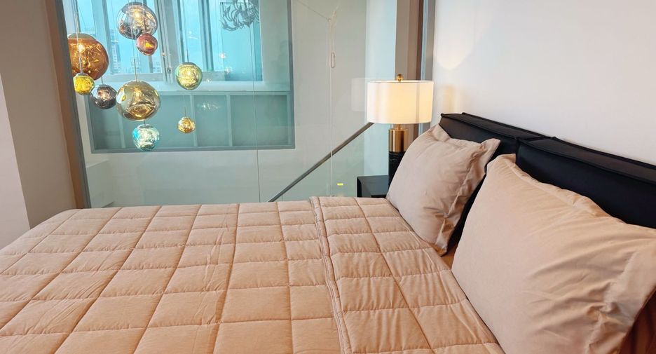 For sale 3 ベッドルーム condo in Khlong Toei, Bangkok
