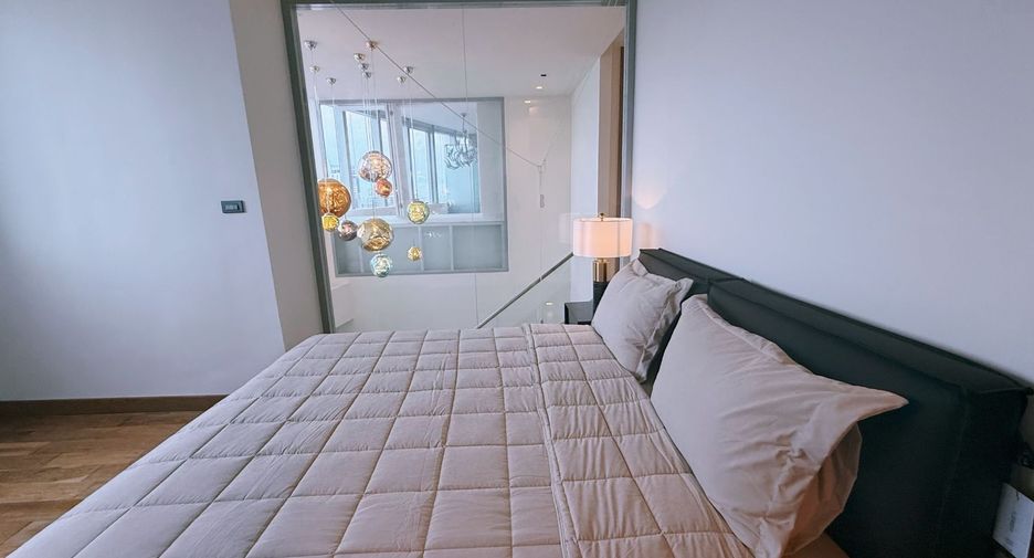 For sale 3 ベッドルーム condo in Khlong Toei, Bangkok