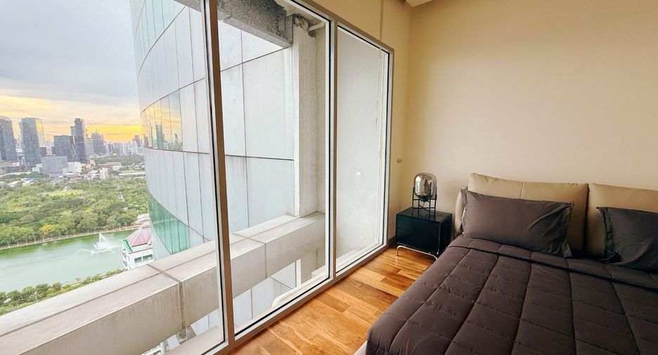 For sale 3 ベッドルーム condo in Khlong Toei, Bangkok