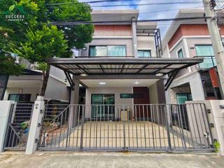 For sale 3 bedrooms townhouse in Mueang Samut Prakan, Samut Prakan