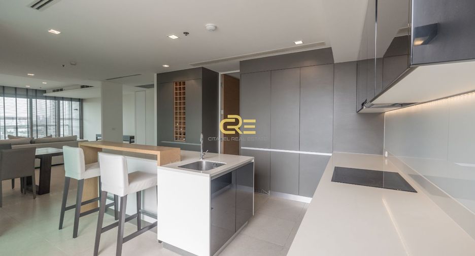 Condo en alquiler y en venta de 3 habitaciones en Sathon, Bangkok