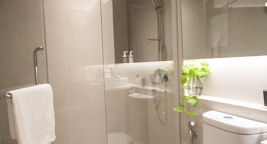 For sale 1 bed condo in Khlong Toei, Bangkok