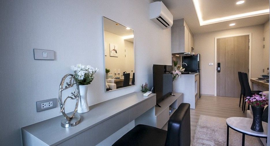 For sale 1 bed condo in Khlong Toei, Bangkok