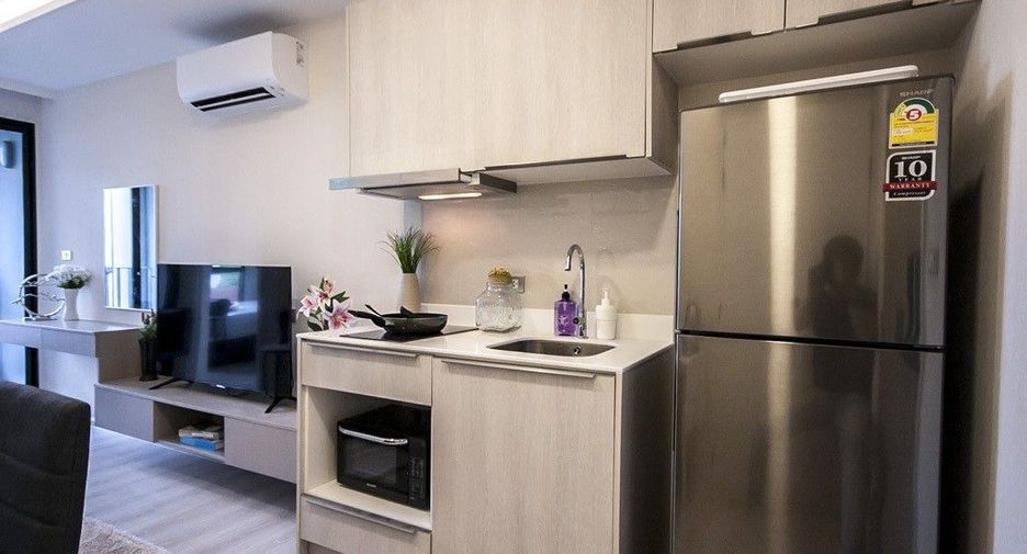 For sale 1 bed condo in Khlong Toei, Bangkok