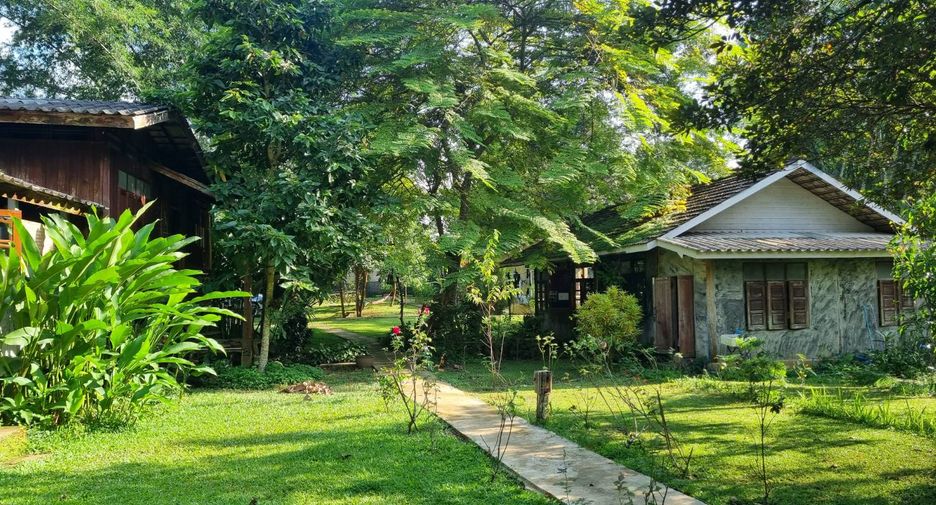 À vendre 5 chambres local commercial à Chiang Dao, Chiang Mai