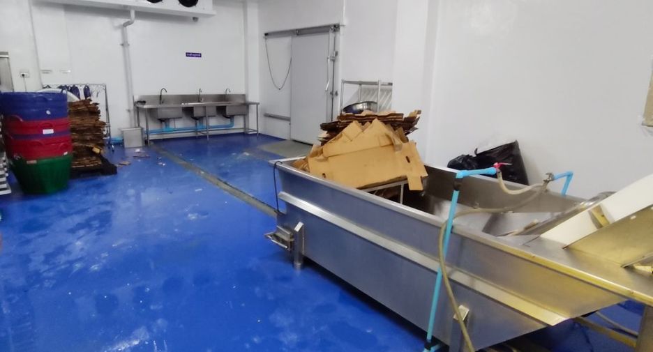 For sale retail Space in Krathum Baen, Samut Sakhon