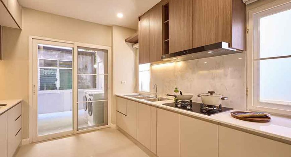 À vendre 4 chambres maison à San Kamphaeng, Chiang Mai