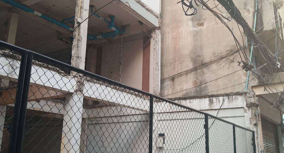 For sale retail Space in Ratchathewi, Bangkok