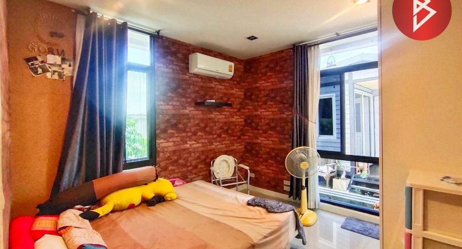 For sale 4 bed house in Mueang Nakhon Pathom, Nakhon Pathom